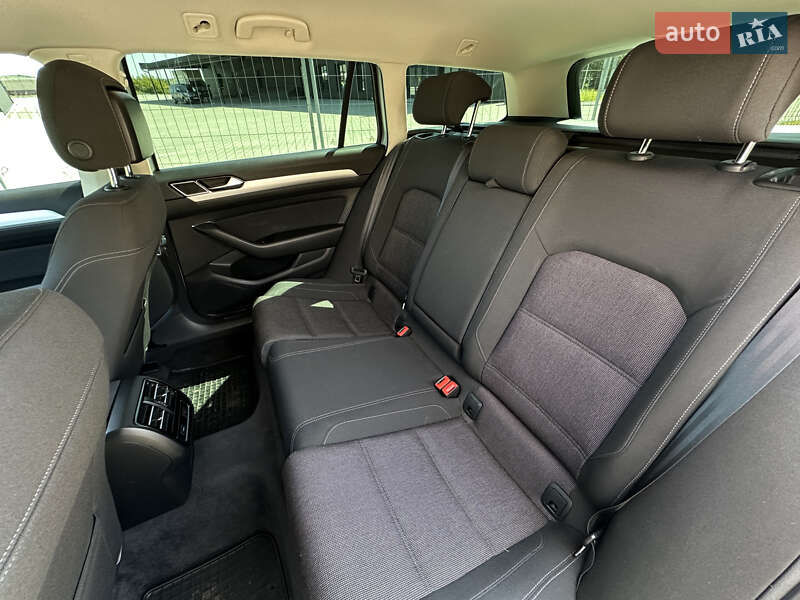 Универсал Volkswagen Passat 2018 в Дубно фото 36 Универсал Volkswagen Passat 2018 в Дубно