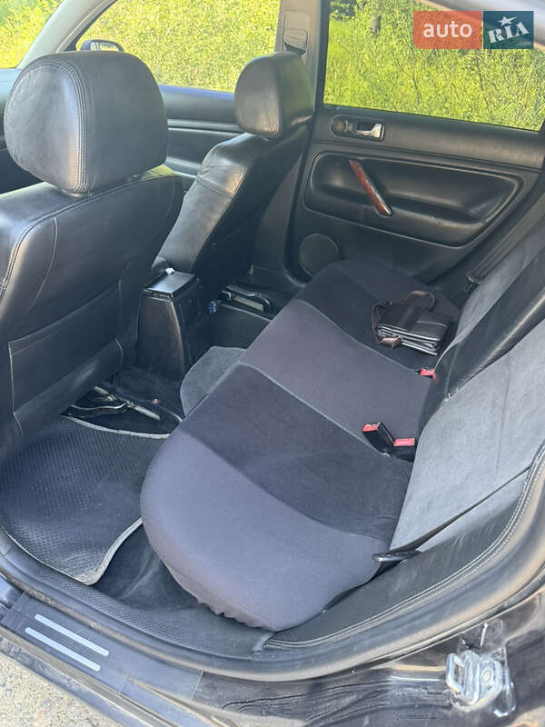 Седан Volkswagen Passat 2003 в Ивано-Франковске