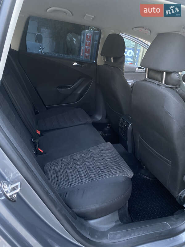 Универсал Volkswagen Passat 2006 в Житомире