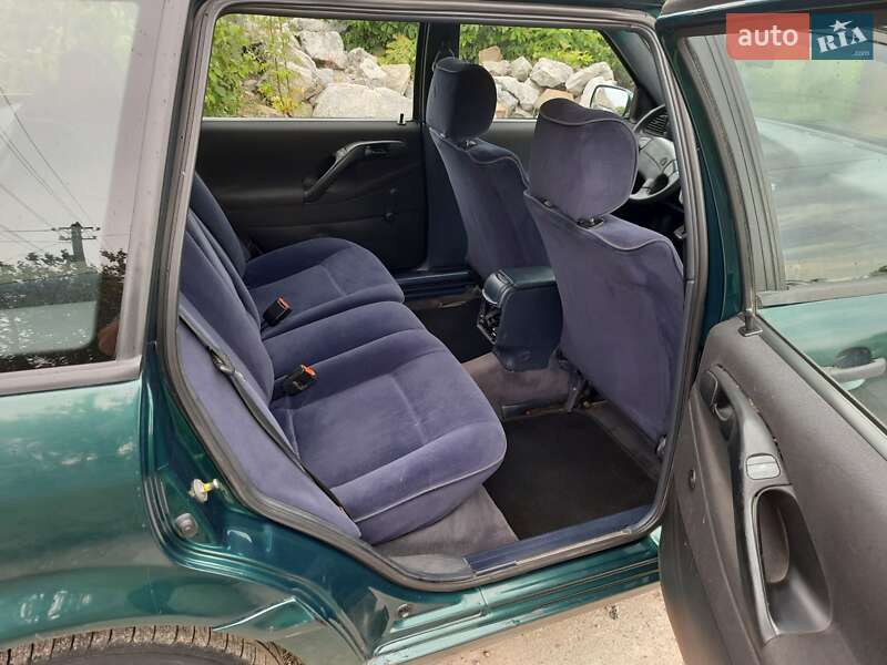 Универсал Volkswagen Passat 1996 в Мурованых Куриловцах