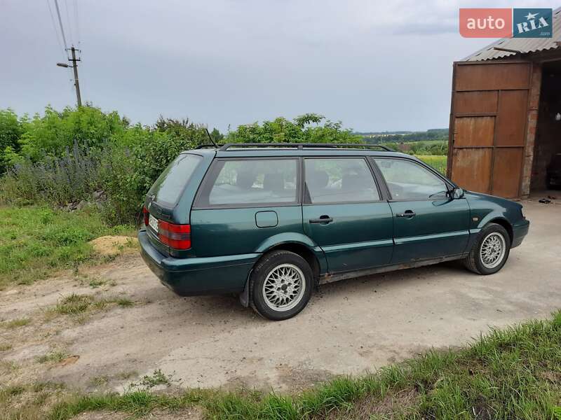 Универсал Volkswagen Passat 1996 в Мурованых Куриловцах