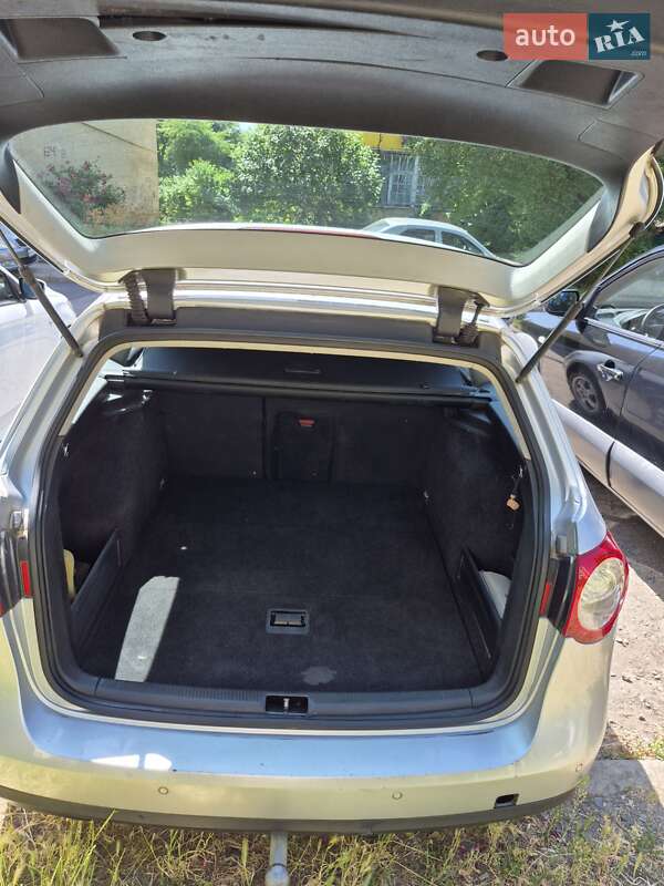 Универсал Volkswagen Passat 2006 в Ужгороде