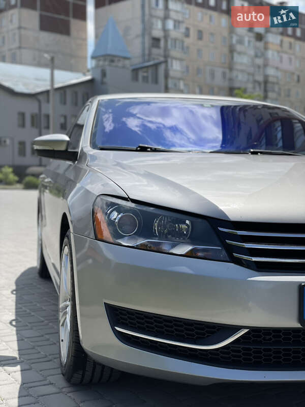 Седан Volkswagen Passat 2013 в Тернополі