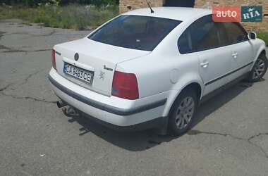 Седан Volkswagen Passat 1997 в Корсунь-Шевченківському