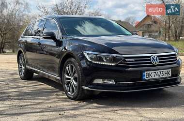 Універсал Volkswagen Passat 2015 в Рівному