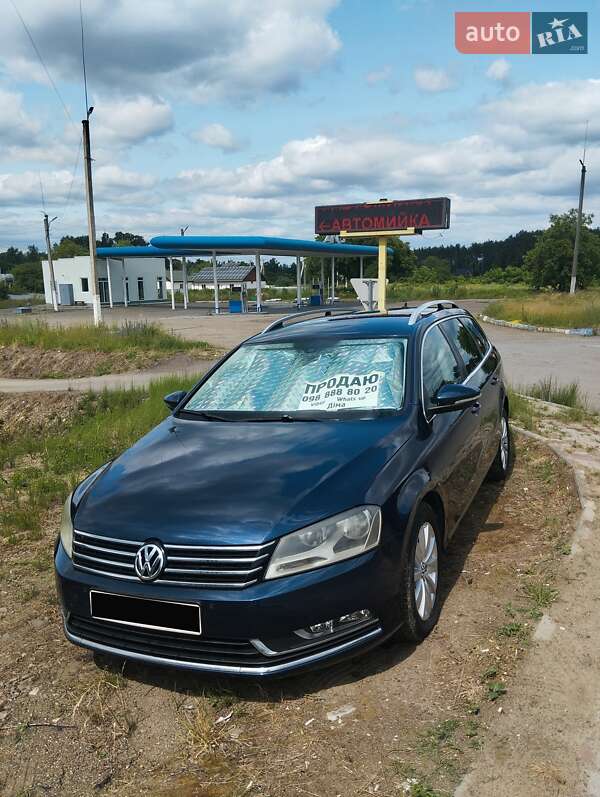 Універсал Volkswagen Passat 2010 в Чернівцях