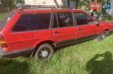 Универсал Volkswagen Passat 1988 в Сарнах