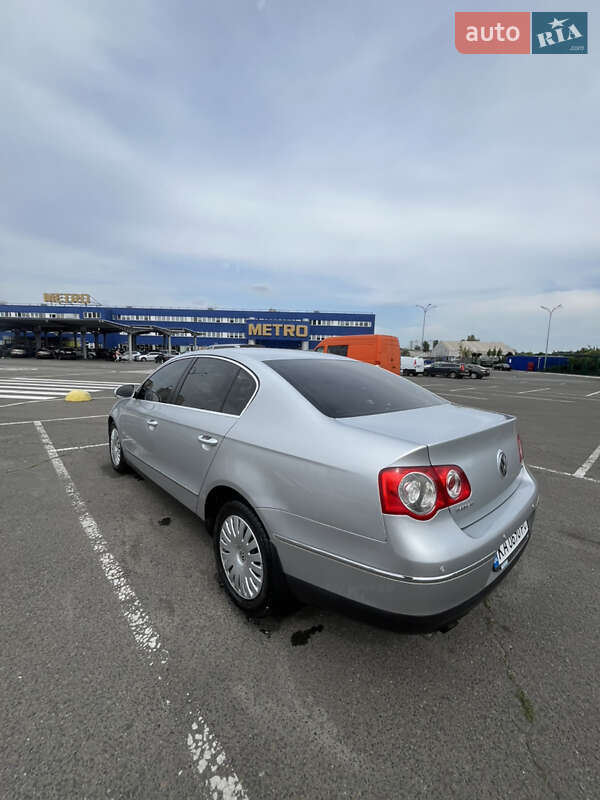 Седан Volkswagen Passat 2008 в Києві