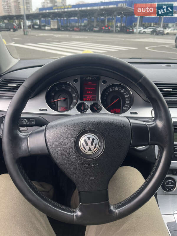 Седан Volkswagen Passat 2008 в Києві