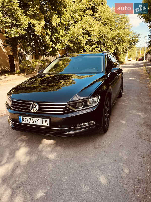 Универсал Volkswagen Passat 2016 в Ужгороде
