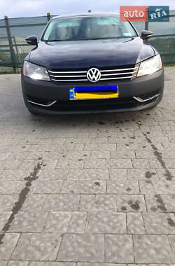 Седан Volkswagen Passat 2011 в Львове