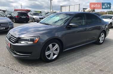 Седан Volkswagen Passat 2012 в Львове