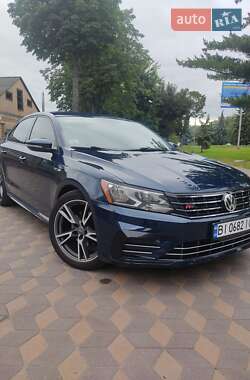 Седан Volkswagen Passat 2017 в Лубнах
