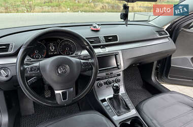 Седан Volkswagen Passat 2014 в Черновцах