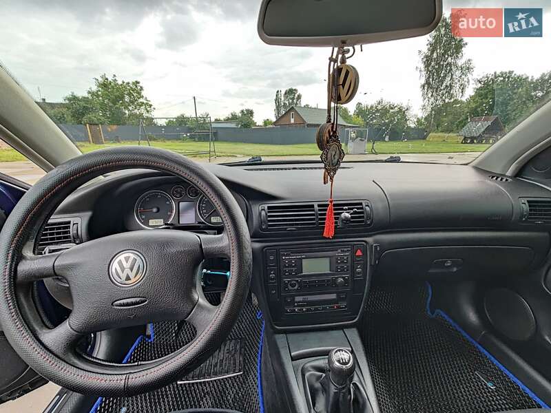 Універсал Volkswagen Passat 2003 в Житомирі