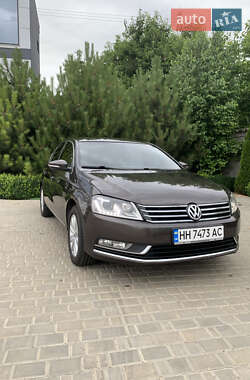 Седан Volkswagen Passat 2013 в Одессе