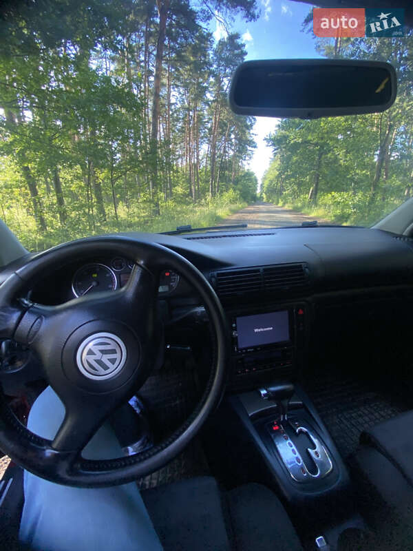 Универсал Volkswagen Passat 2003 в Костополе