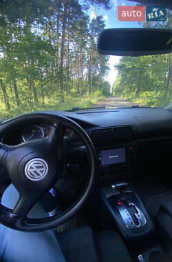 Универсал Volkswagen Passat 2003 в 