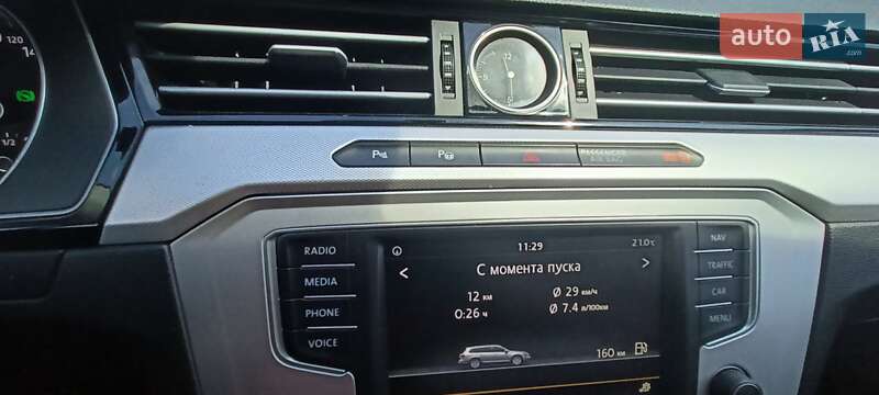 Універсал Volkswagen Passat 2015 в Львові