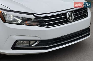 Седан Volkswagen Passat 2018 в Херсоне