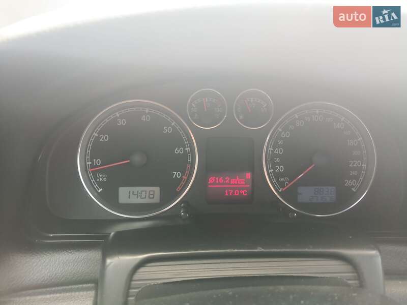 Седан Volkswagen Passat 2004 в Полтаві