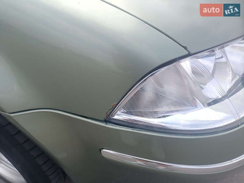 Седан Volkswagen Passat 2004 в Полтаві