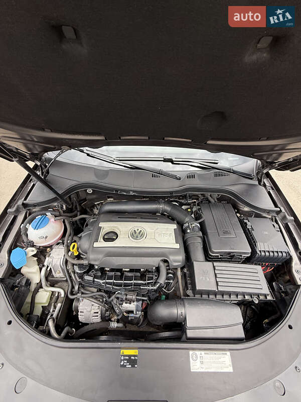 Седан Volkswagen Passat 2014 в Николаеве