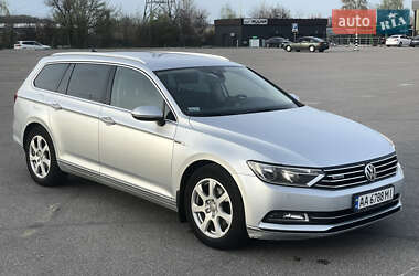 Универсал Volkswagen Passat 2015 в Киеве