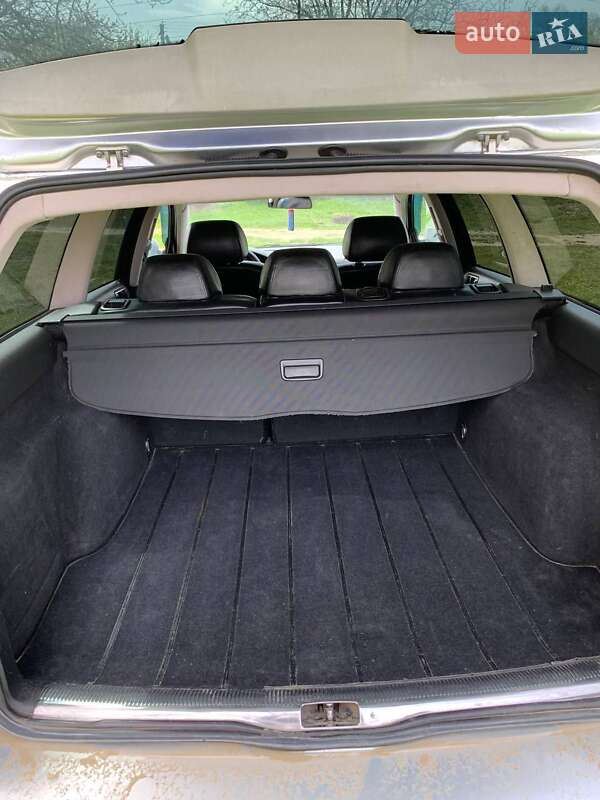 Універсал Volkswagen Passat 2000 в Чернівцях