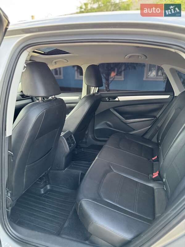 Седан Volkswagen Passat 2012 в Измаиле