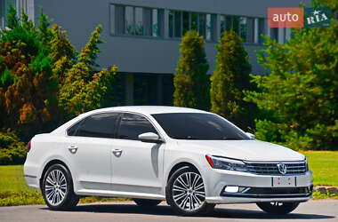 Седан Volkswagen Passat 2018 в Днепре