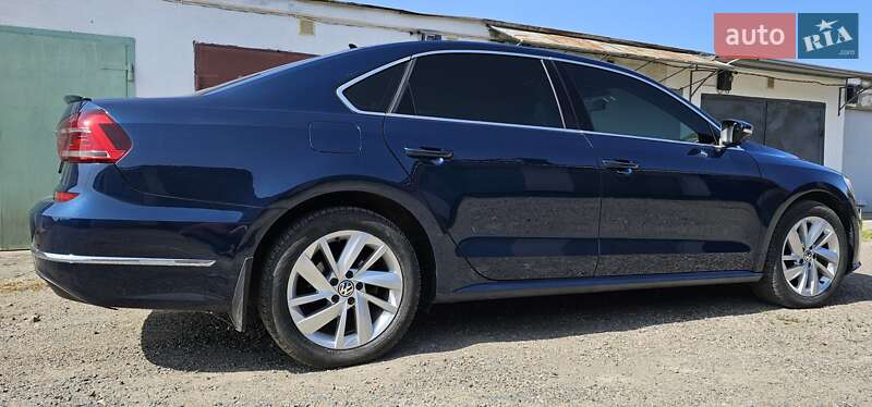 Седан Volkswagen Passat 2017 в Измаиле