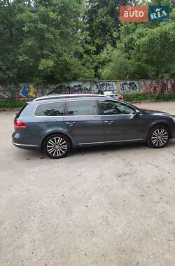 Універсал Volkswagen Passat 2013 в Львові