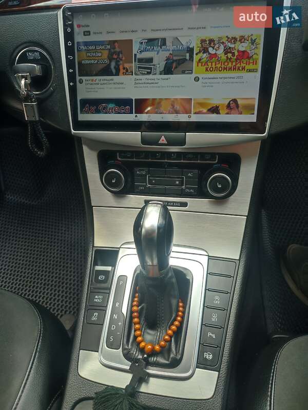 Універсал Volkswagen Passat 2011 в Звягелі