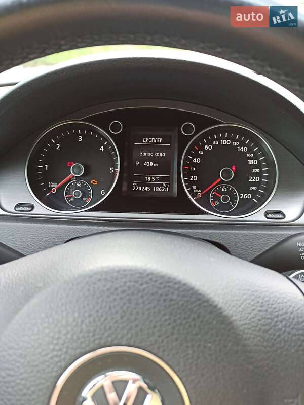 Универсал Volkswagen Passat 2014 в Тернополе