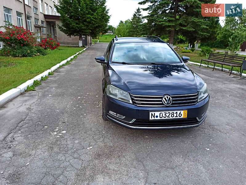 Универсал Volkswagen Passat 2014 в Тернополе
