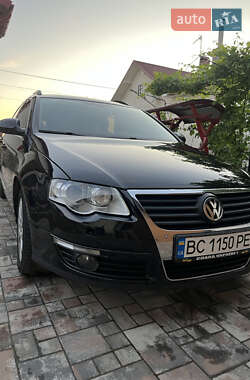 Универсал Volkswagen Passat 2010 в Стрые
