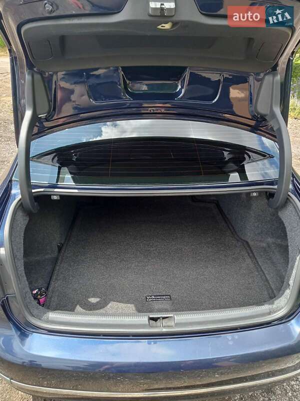 Седан Volkswagen Passat 2015 в Днепре фото 6 Седан Volkswagen Passat 2015 в Днепре