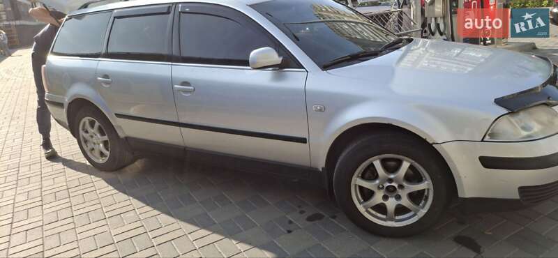 Седан Volkswagen Passat 2001 в Хмельницькому