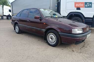 Седан Volkswagen Passat 1993 в Черкасах