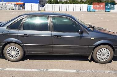Седан Volkswagen Passat 1989 в 