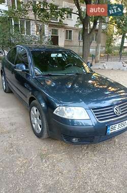 Седан Volkswagen Passat 2004 в Николаеве