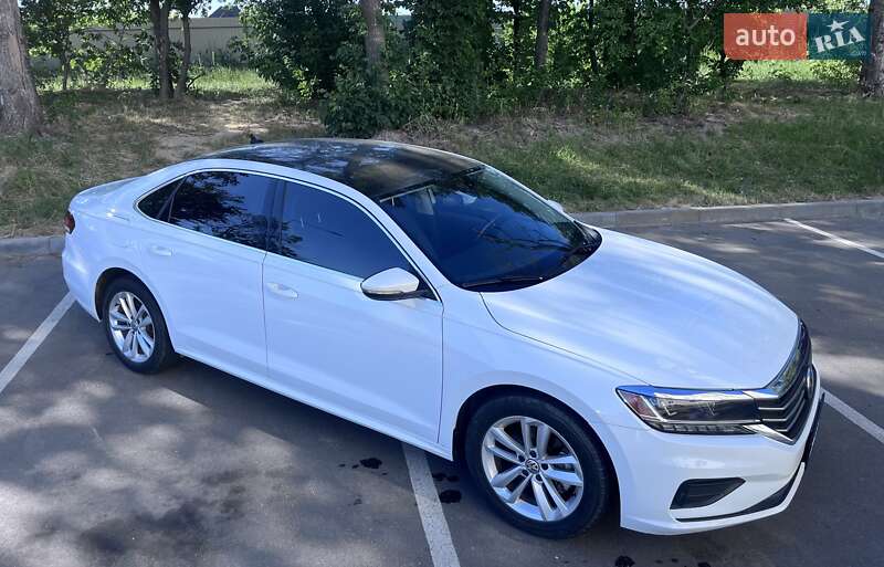 Седан Volkswagen Passat 2020 в 