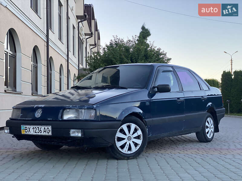 Седан Volkswagen Passat 1989 в Дунаївцях
