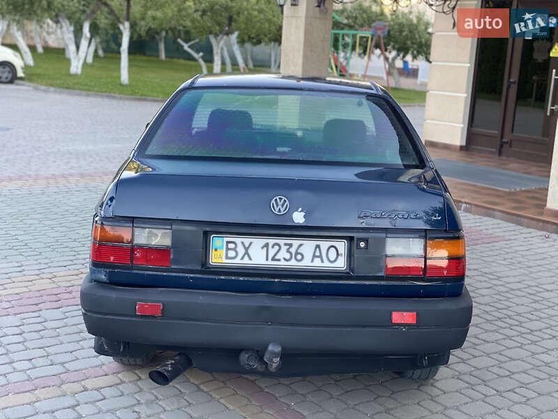Седан Volkswagen Passat 1989 в Дунаївцях