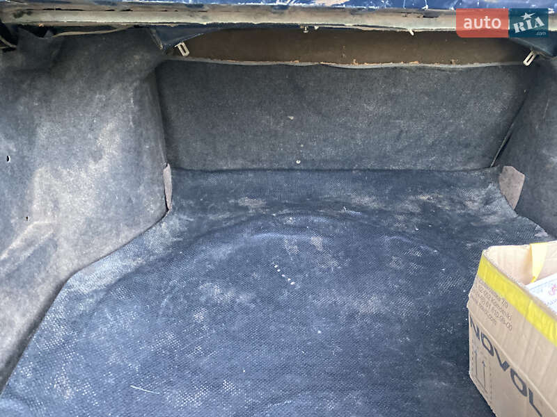 Седан Volkswagen Passat 1989 в Дунаївцях