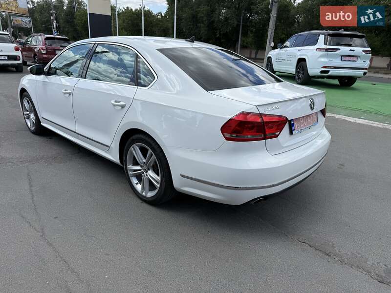 Седан Volkswagen Passat 2012 в Одессе
