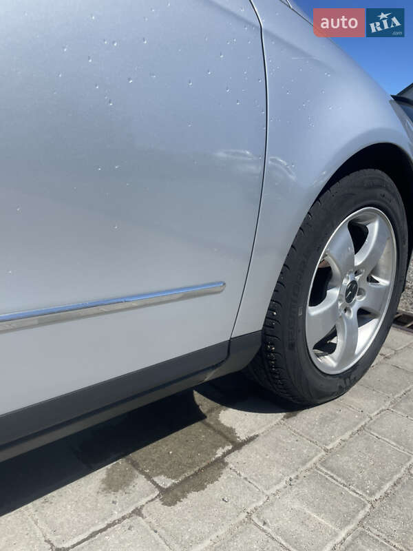 Универсал Volkswagen Passat 2006 в Львове