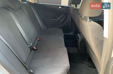 Універсал Volkswagen Passat 2009 в 