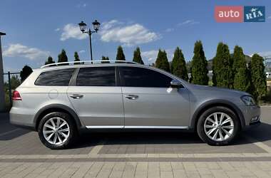 Універсал Volkswagen Passat 2012 в 